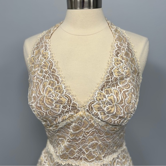 Y2K Cache Lace Halter Top L  Ivory & Nude Lingerie Inspired Scalloped Festival - Picture 5 of 9